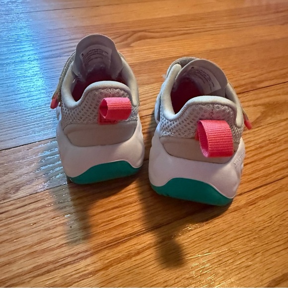 All in Motion Kids Gray, Green and Pink Sneakers. Toddler size‎ 5. - Picture 3 of 8